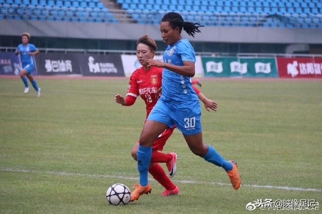 五大联赛动态：多特蒙德平局，巴萨与曼城领跑